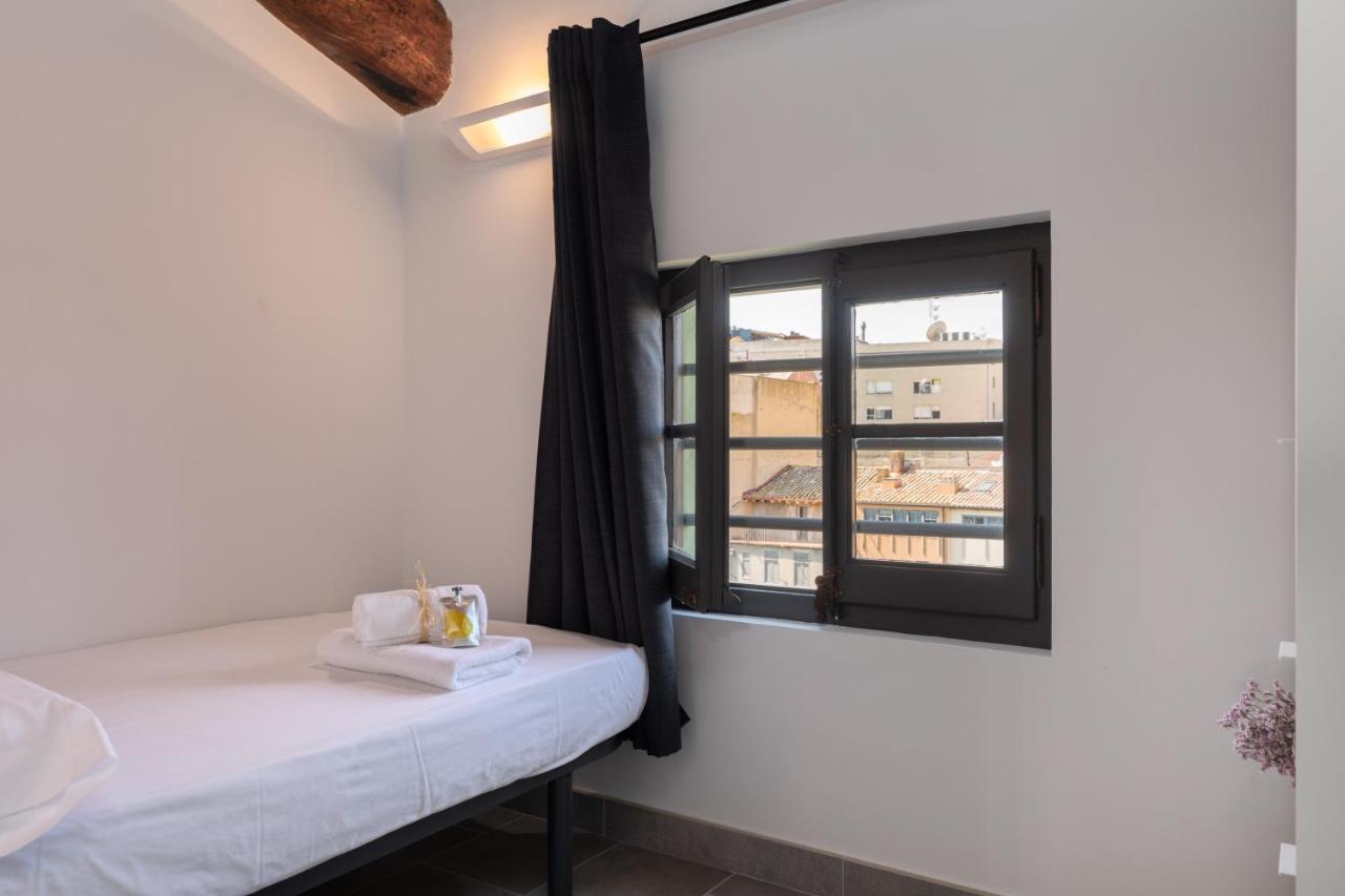 Flalteli Rambla 5 4-1 Apartment Girona Luaran gambar